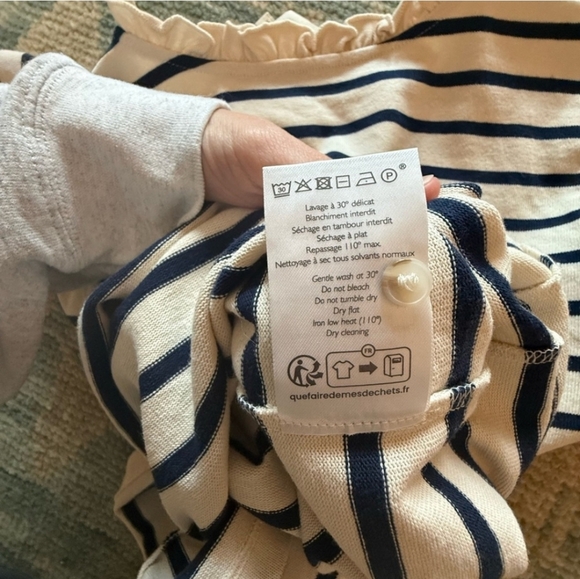 SÉZANE Gael Marienere Ecru Navy Ruffle Edge Button Front Pullover Top XL EUC - Picture 9 of 11